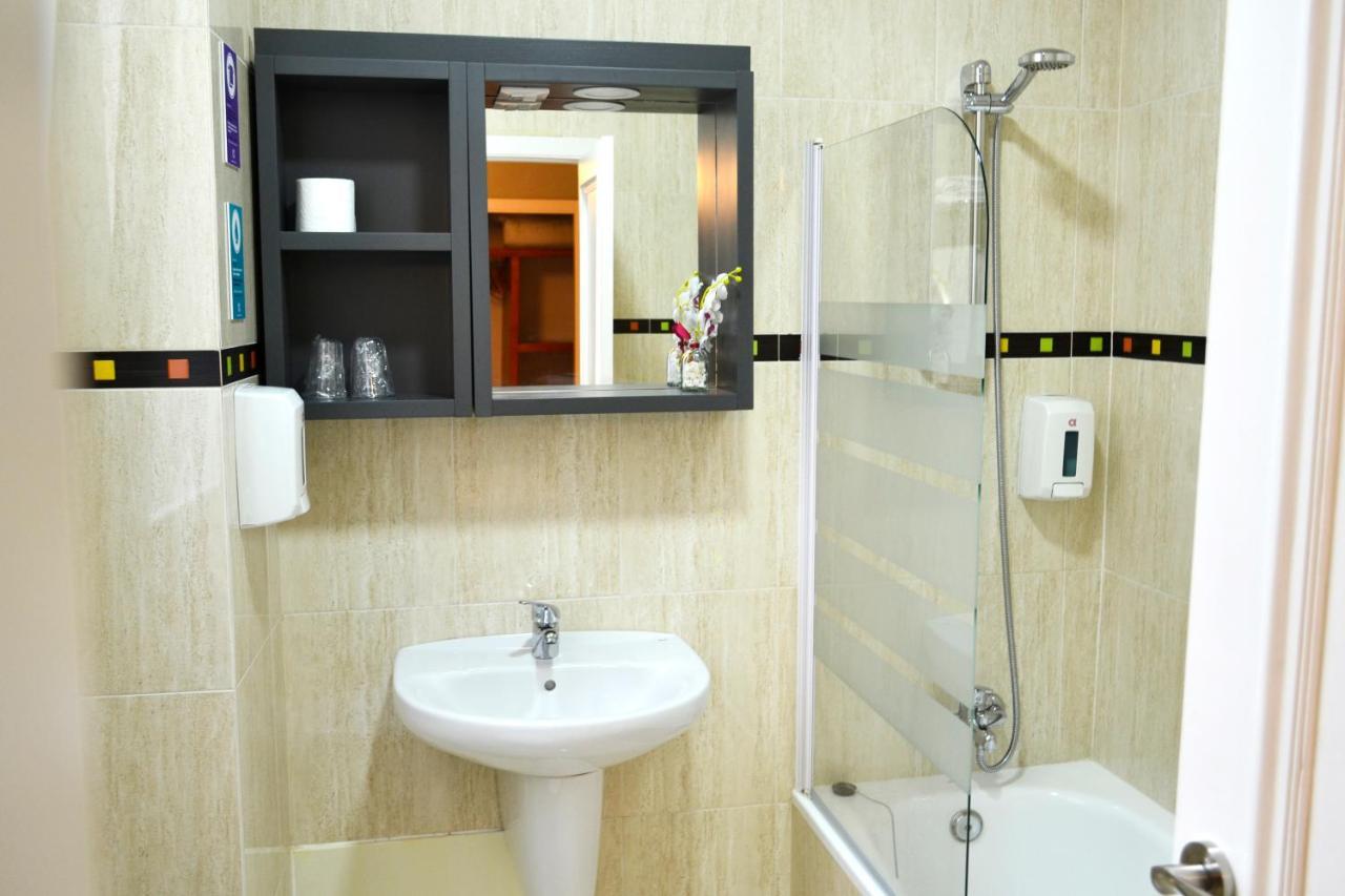 Hotel Alda Estacion فيجو المظهر الخارجي الصورة